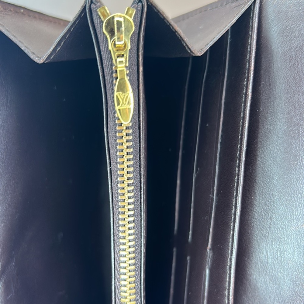 Louis Vuitton monogram vernis sara wallet. - Picture 6 of 16